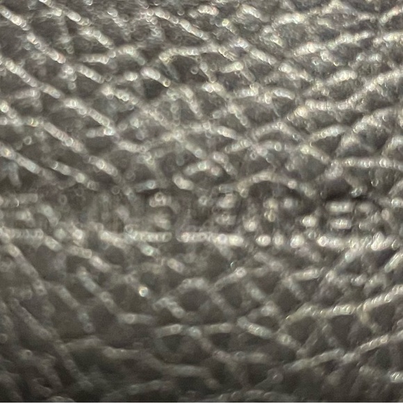 Leather wallet with floral satin lining - Picture 8 of 10